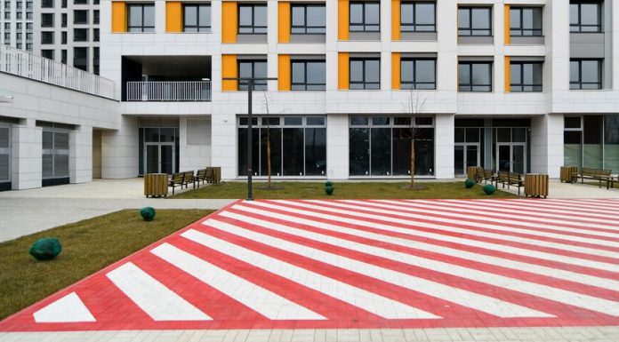 Experts predict fall in prices for new buildings in Russia up to 30% Experts predict fall in prices for new buildings in Russia up to 30%