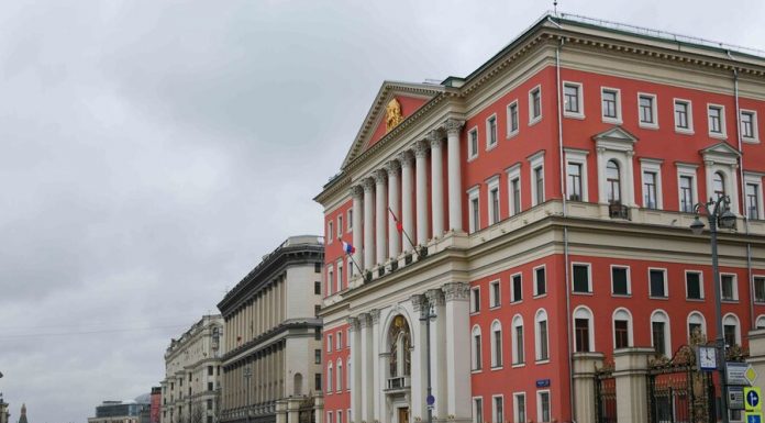 In the sit room denied infection with coronavirus employees of the municipality