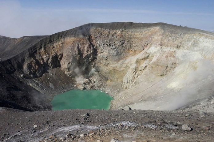 Kuril Ebeko volcano threw a column of ash height of 1.7 km