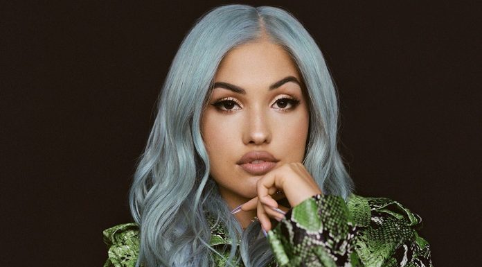 Pop star Mabel takes off (hopefully soon)