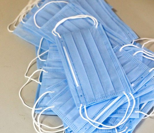 Medical mask with the function of measuring the temperature present in the capital in April – may