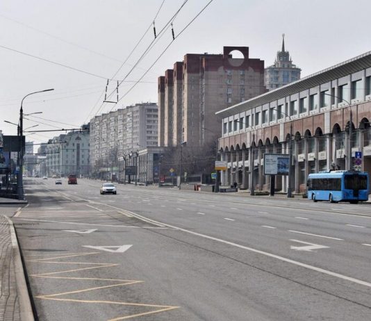 More than 850 thousand people left Moscow on the car for three days More than 850 thousand people left Moscow on the car for three days