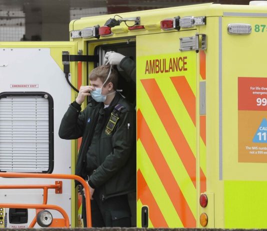 Over 380 infected by the coronavirus passed away the day in Britain Over 380 infected by the coronavirus passed away the day in Britain