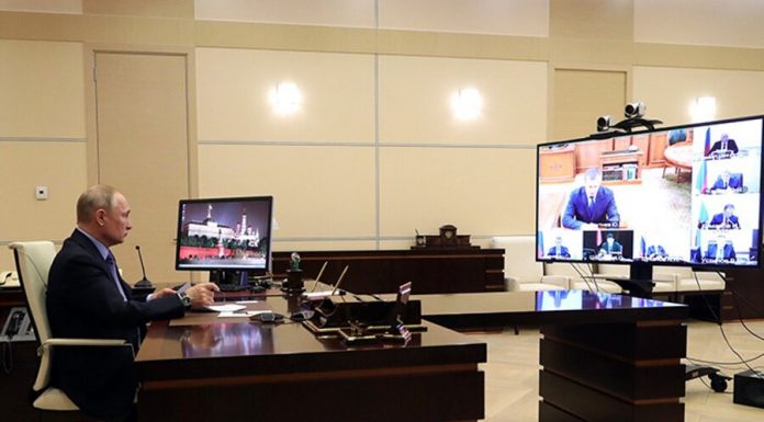 Peskov said that Putin is minimized face-to-face contacts due to coronavirus Peskov said that Putin is minimized face-to-face contacts due to coronavirus