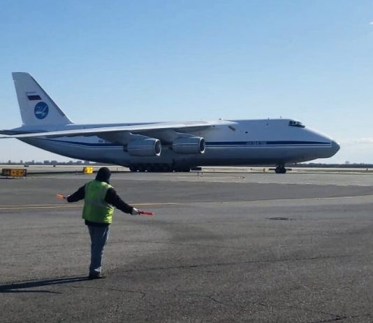 Russian plane with medical equipment arrived at the airport in new York Russian plane with medical equipment arrived at the airport in new York