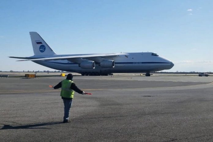 Russian plane with medical equipment arrived at the airport in new York