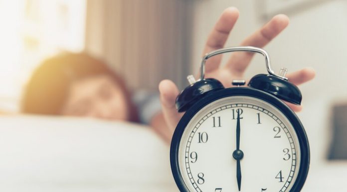 Russians advised against a clock at the time of isolation