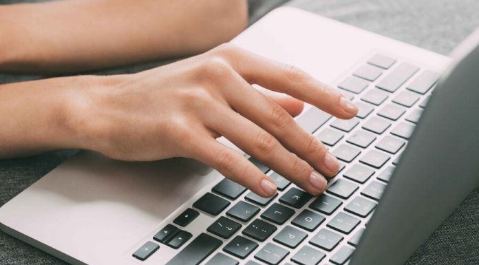 Russians in isolation encouraged to arrange birthdays soft online party