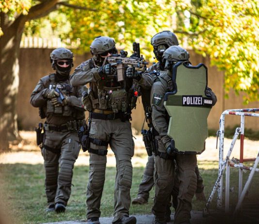 Breaking news! SEC officer shot dead! Colleagues return fire – It was a drug raid
