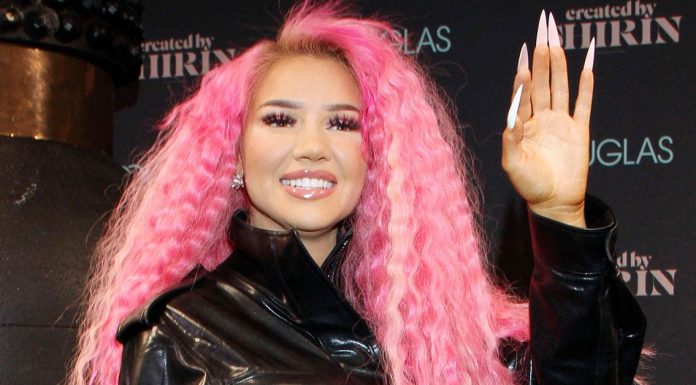 Charts of the week: Shirin David presents her measurements "90-60-111" at the top