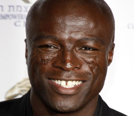 Social media rarity: Seal posts photo of himself and son Henry