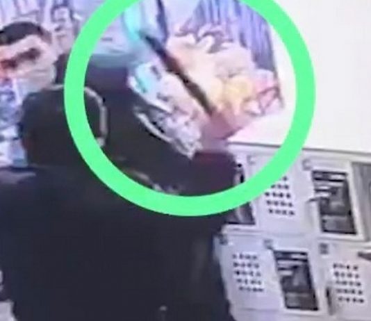 The buyer in Moscow stole a coffee and to put the seller