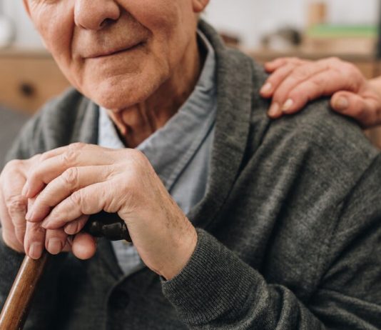 The doctor warned of the danger of isolation for the elderly The doctor warned of the danger of isolation for the elderly