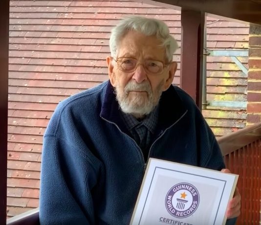The oldest man in the world recognized as a UK resident