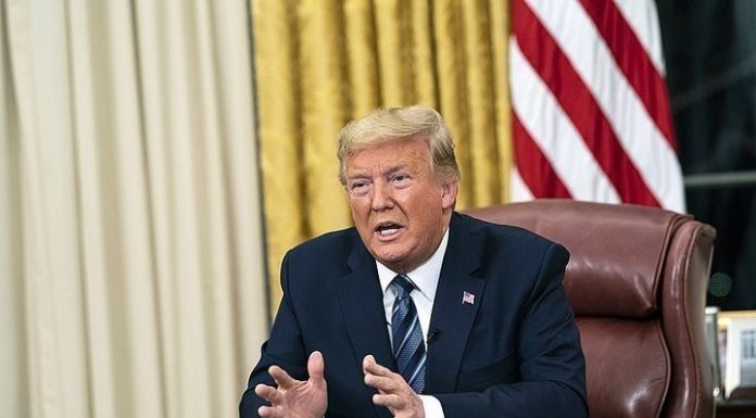 Trump on the “cute” aid to Russia: “Send us a very big plane” Trump on the "cute" aid to Russia: "Send us a very big plane"