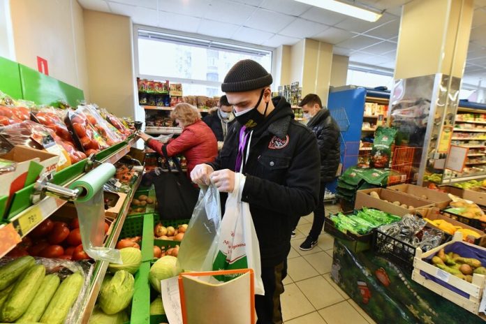 Volunteers told how to help elderly Muscovites