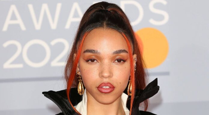 FKA Twigs releases new music