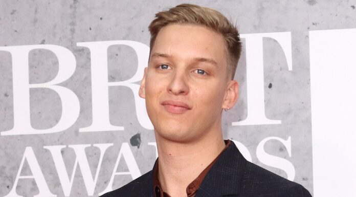 George Ezra: "I want to tear my clothes off!"
