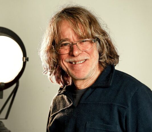 Helge Schneider: Here is his new giant hit "Forever at home"