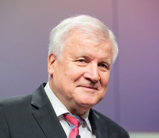 5. Angela Merkel's term in office? Seehofer not averse!