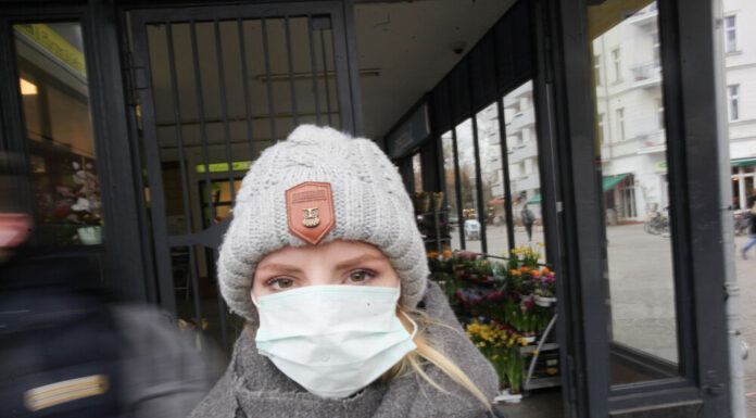 Is our healthcare system collapsing? Coronavirus causes panic before visiting a doctor!