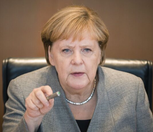 Espionage scandal around Angela Merkel: Russian espionage – FBI and BND investigate!