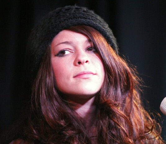 US singer Cady Groves dies at the age of 30