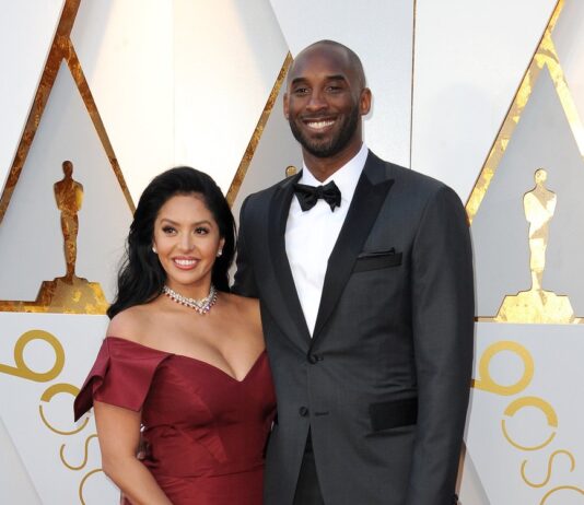 Vanessa Bryant opens Kobe's last letter