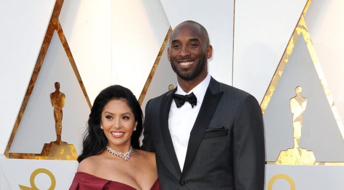 Vanessa Bryant opens Kobe's last letter