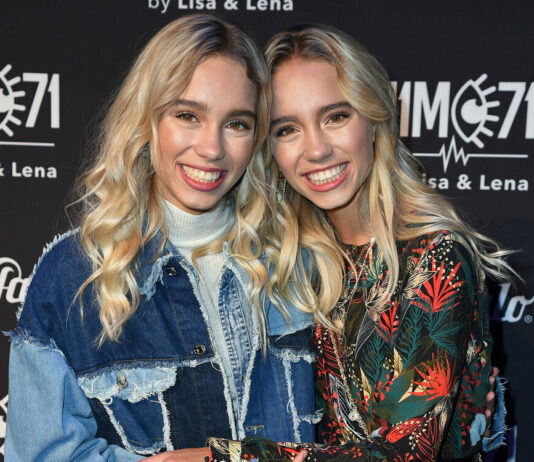 “TikTok” hammer: Lisa and Lena are back!