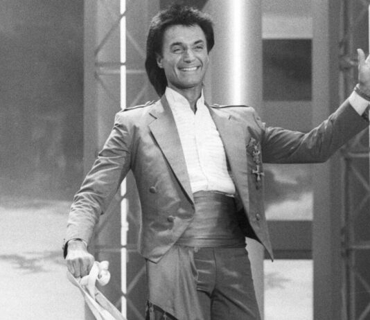 Star magician Roy Horn has died