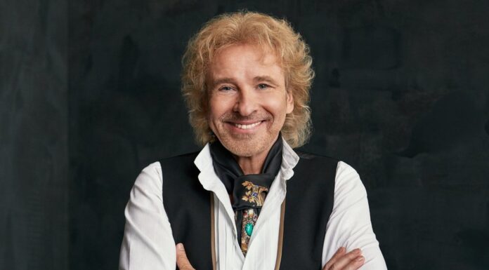 Who celebrates the birthday with Thomas Gottschalk?