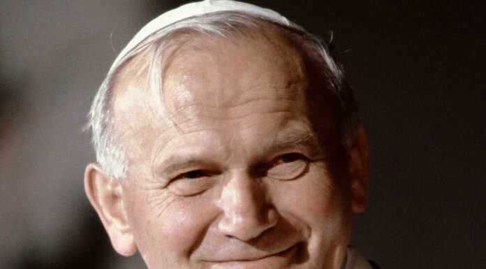 Pope John Paul II: the holy superstar