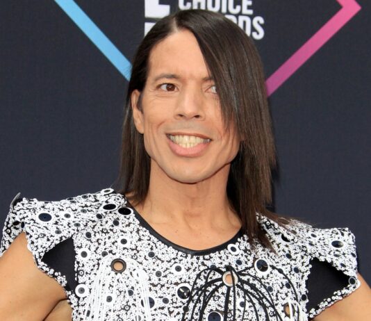 Jorge González: Small dance performance with his 98-year-old father