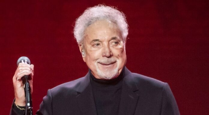 Sir Tom Jones turns 80 and wants to "sing for many more years"