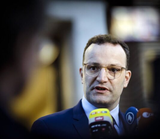 Dramatic appeal from Jens Spahn to German citizens: "Go to the doctor!"