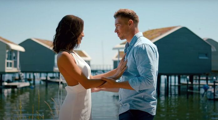 Ramon Roselly: Here is "A summer night with you" and what we notice!