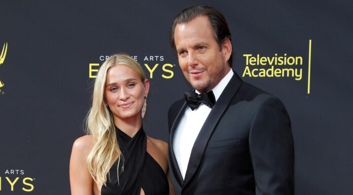 Arnett becomes a father for the third time