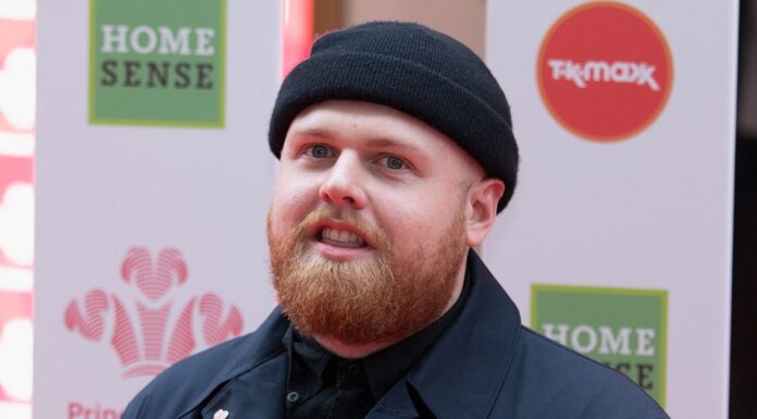 Tom Walker is now singing about toilet paper and refrigerators