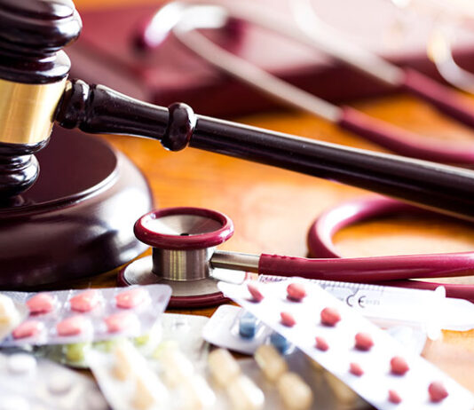 What’s the Difference Between Medical Malpractice and Negligence?