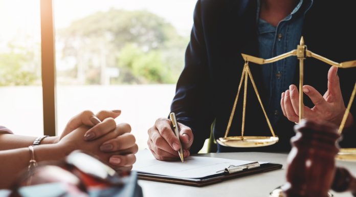 5 Benefits of Having a Good Customs Lawyer