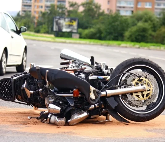 Navigating the Legal Maze ─ Why You Should Hire a Motorcycle Accident Lawyer
